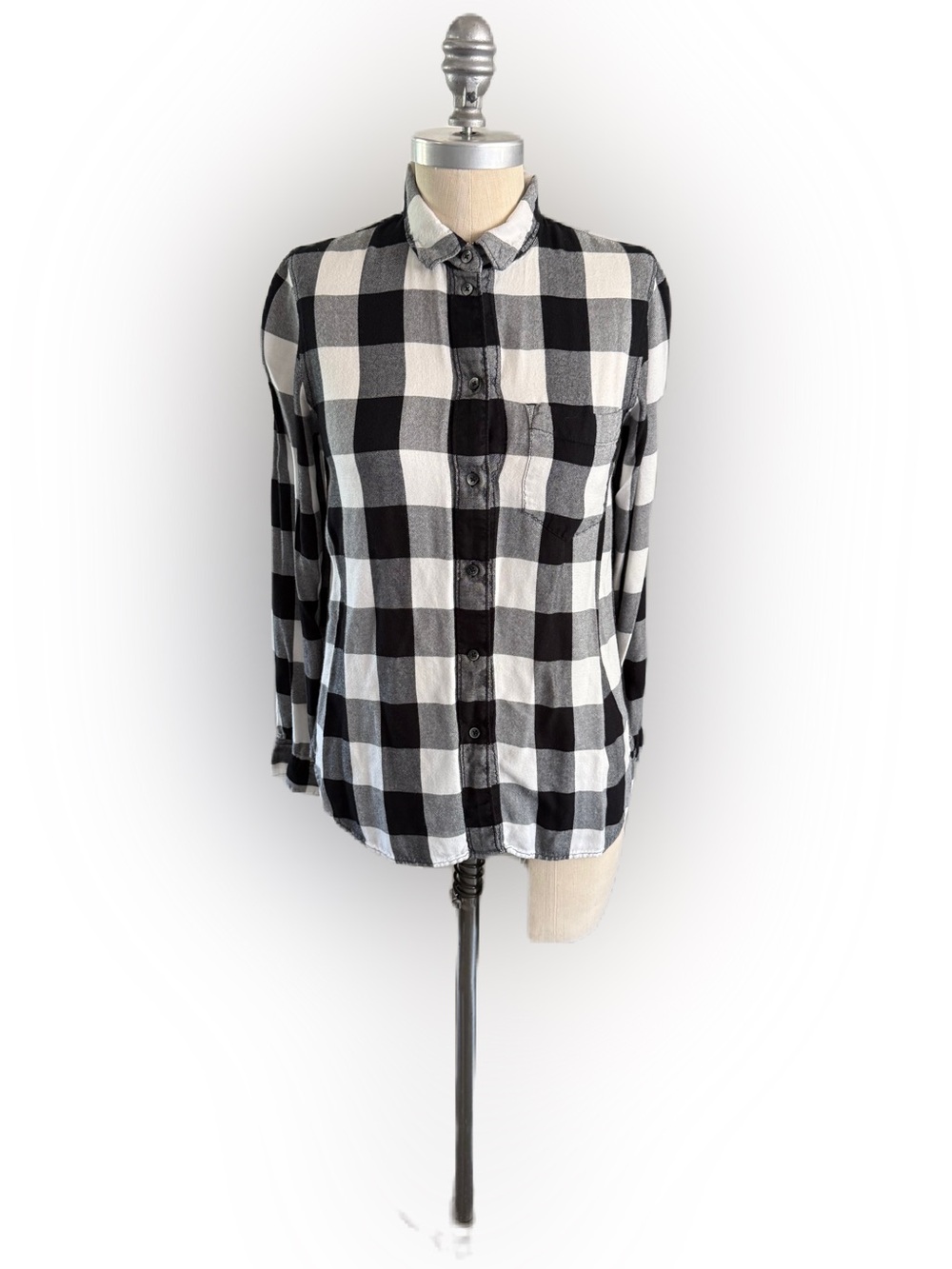 Madewell Women’s Slim Long Sleeve Black and White Checkered Plaid Top. Size S